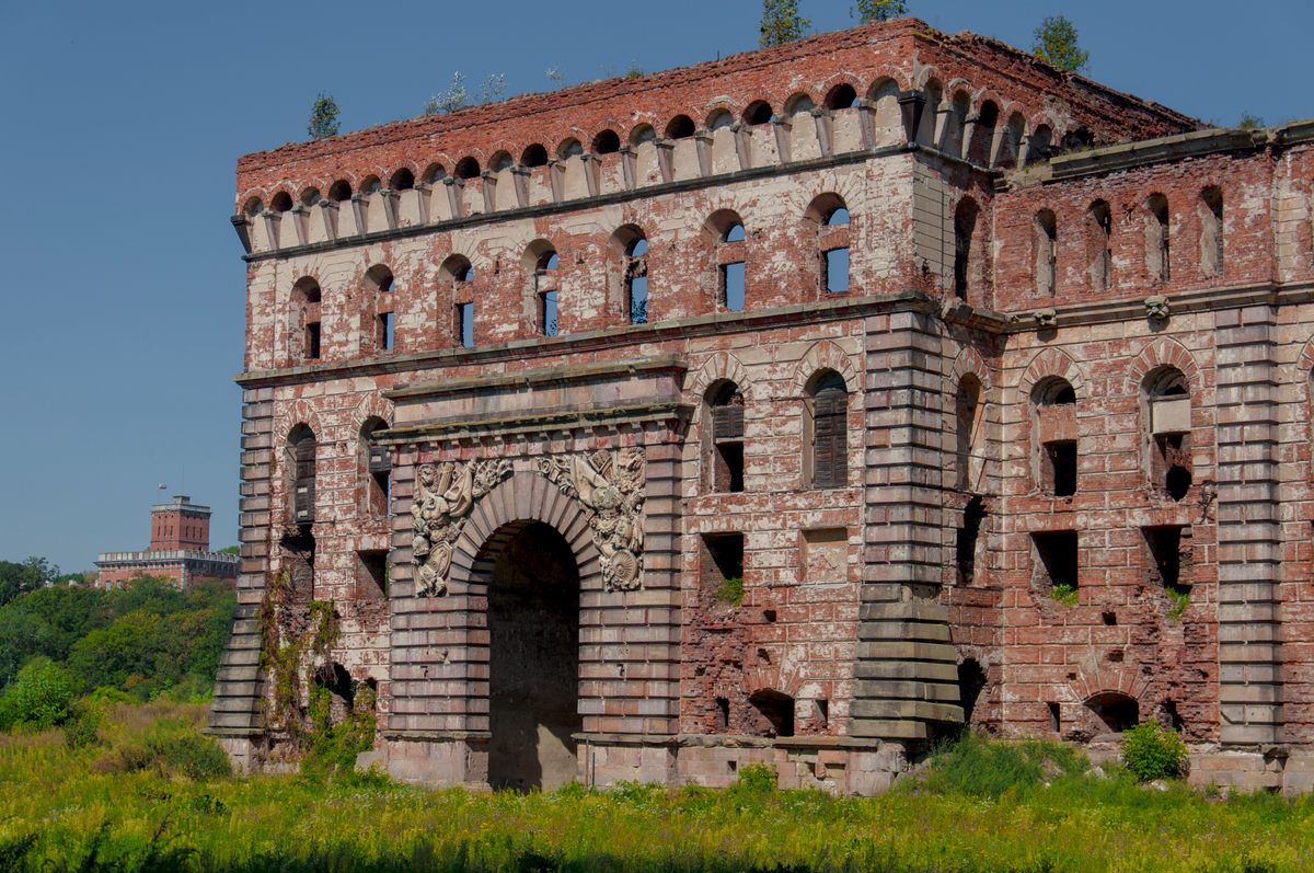 The Abandoned Modlin Fortress In Poland!